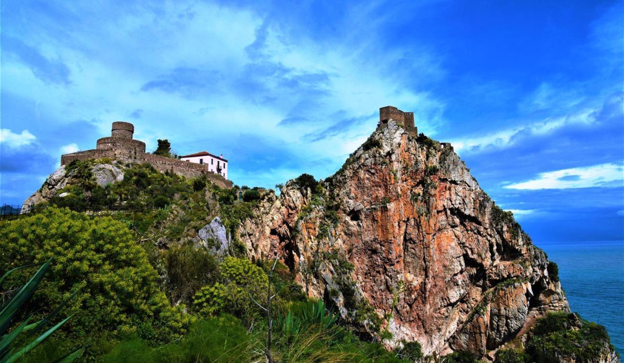 Riviera Ionica Aparthotel Santa Teresa Di Riva Exterior foto